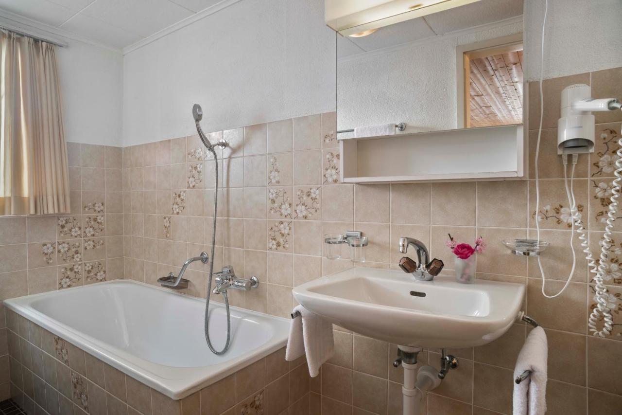 Hotel Bad Serneus 3*